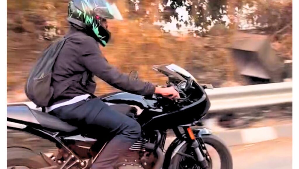 Triumph Thruxton 400