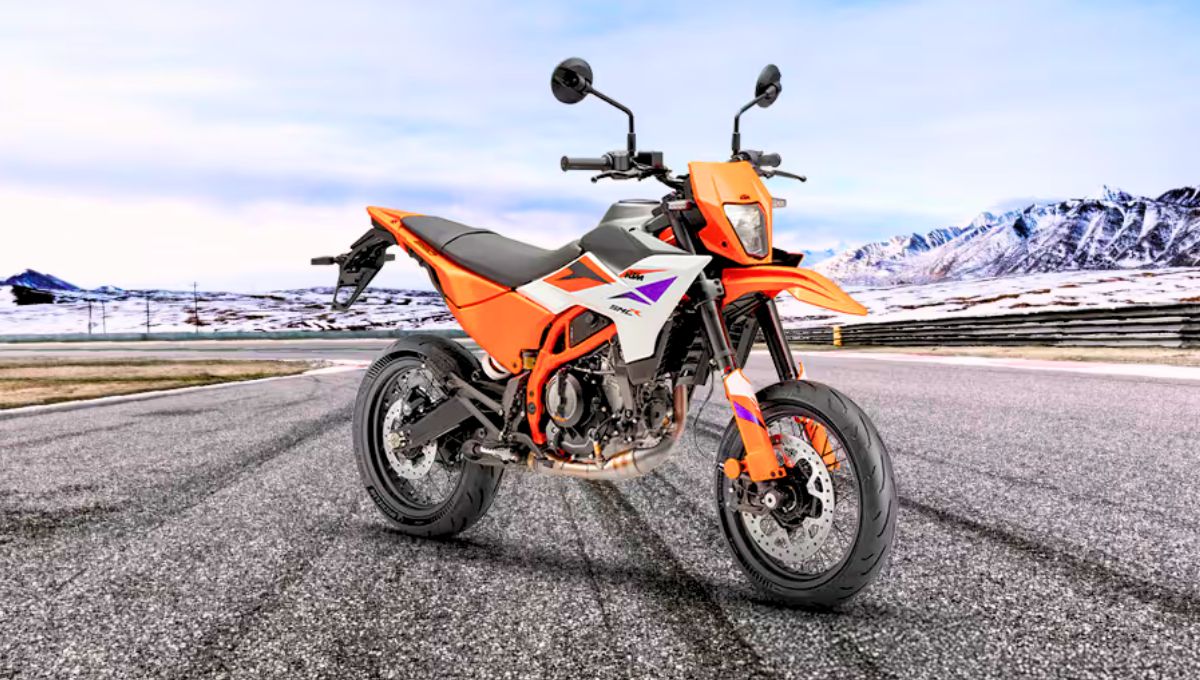 KTM 390 SMC R Price in India 