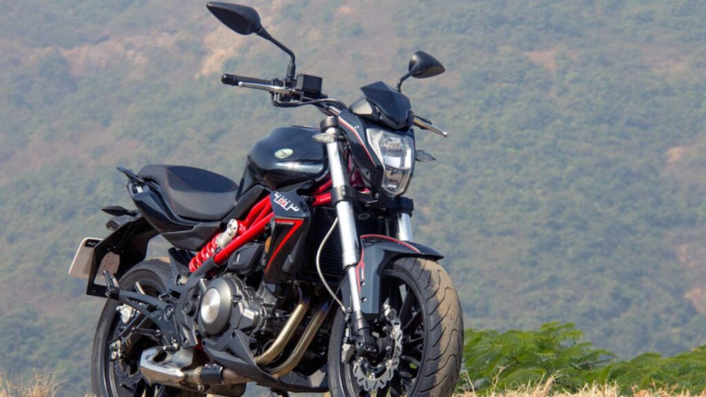 Benelli TNT 300