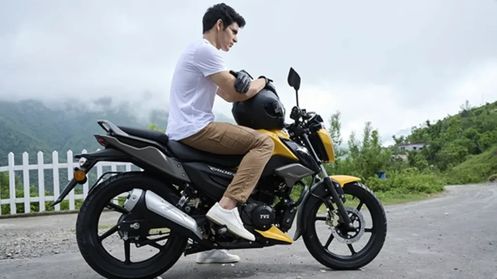 tvs raider 125 on road price