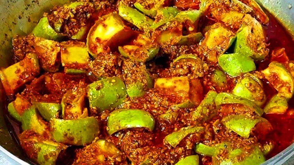 Aam Achar Recipe: घर पर इस तरह से बनाएं स्वादिष्ट आम का आचार? 1 Aam Achar Recipe