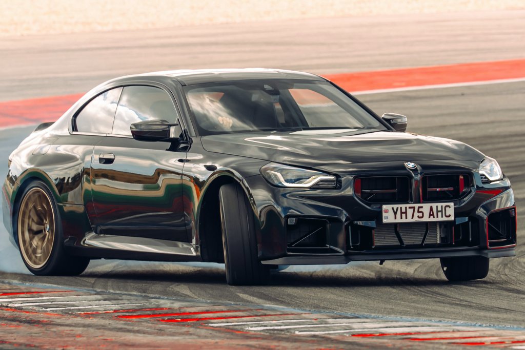 BMW M2 CS