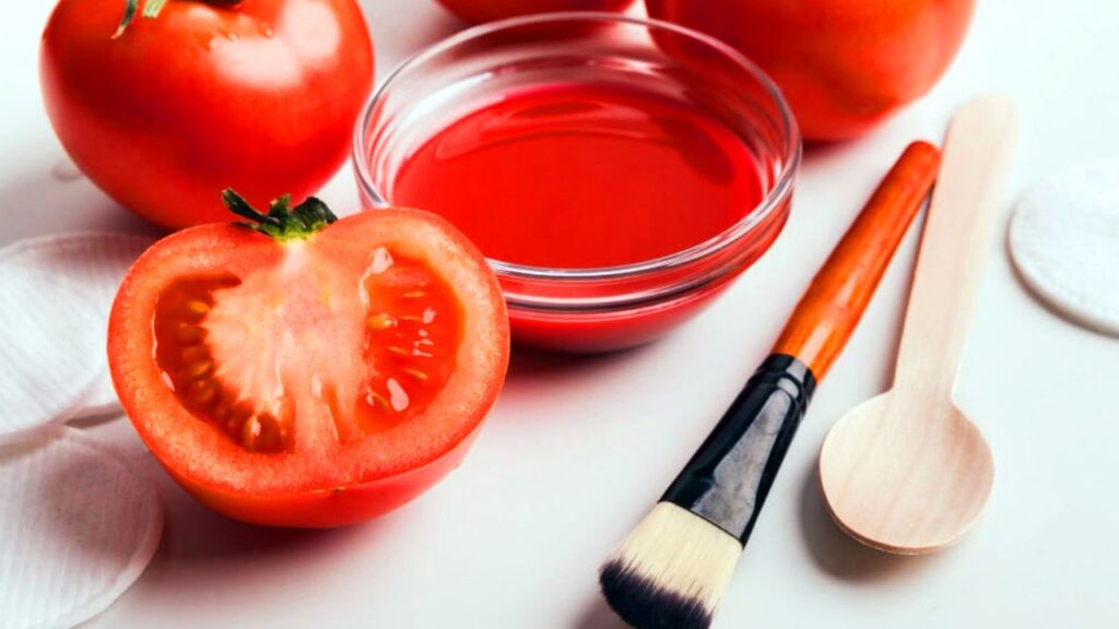 Tomato Juice For Skin: घर पर ऐसे बनाए बिना एक भी रूपये लगाए और पाए skin glow? 1 Tomato Juice For Skin