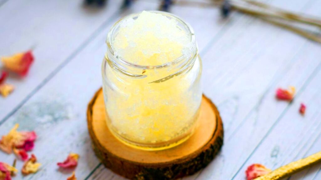 homemade lip scrub easy: घर पर इस तरह से बनाएं नेचुरल lip Scrub, और पाएं मुलायम और गुलाबी ओंठ? 1 homemade lip scrub easy