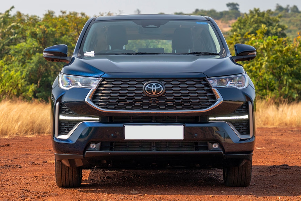 toyota innova hycross 2026