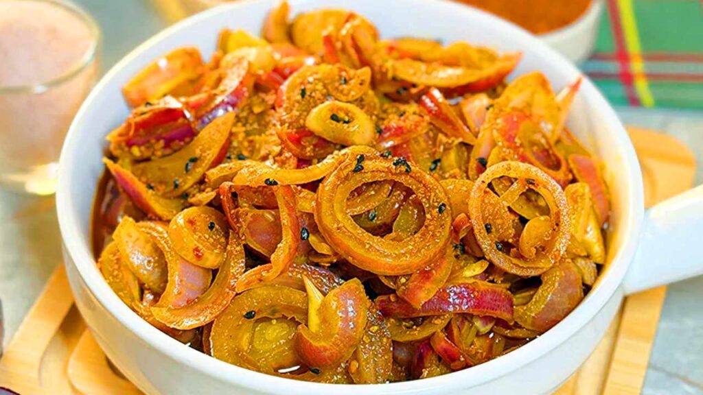 Pyaaz Pickle Recipe 